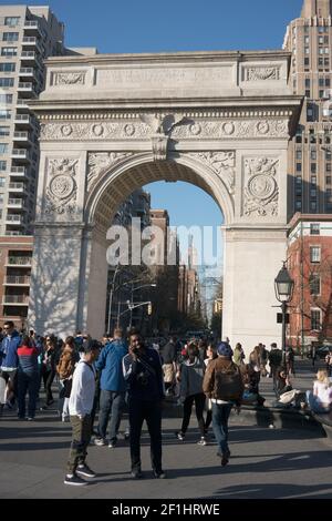 États-Unis, New York City, NY - Washington Square Arch, Washington Sqaure Park Banque D'Images