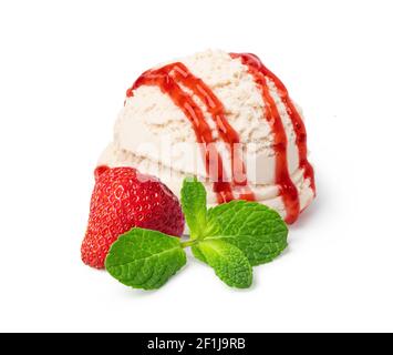 Cuillère à crème glacée à la vanille avec sauce aux fraises Banque D'Images
