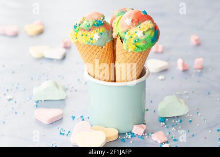 Glace colorée en gaufre Banque D'Images