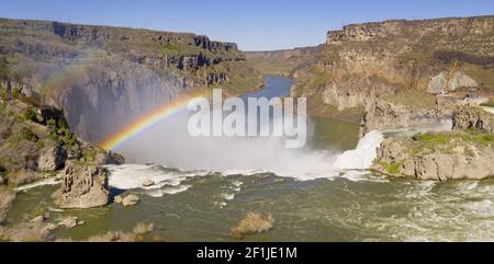 Vue aérienne rendu des couleurs Shoshone Falls Idaho générant Rainbow Banque D'Images