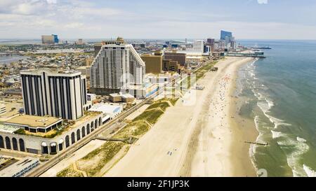 Bâtiments Boardwalk et Skyline d'Atlantic City New Jersey Banque D'Images