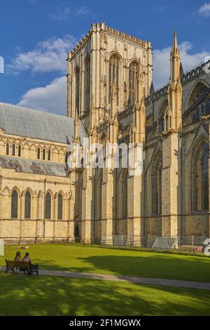 Une vue sur York Minster, la cathédrale dans le coeur historique de la ville de York, le nord de l'Angleterre, la Grande-Bretagne. Banque D'Images