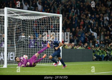 Lucas Rodrigues Moura da Silva (psg), lors du match de football français L1 entre Paris Saint-Germain (PSG) et MONACO le 5 octobre 2014 au Parc des Princes à Paris - photo Stephane Allaman / DPPI Banque D'Images