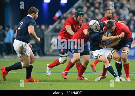 Rabah Slimani (FRA) s'est battue pour garder le ballon contre Blair Cowan (SCO) à côté de Guilhem Guirado (FRA) et Thierry Dusauvoir (FRA), Ross Ford (SCO) lors du match de rugby RBS 6 Nations Championship 2015 entre la France et l'Écosse, le 7 février 2015, au Stade de France à Saint Denis. Photo Stephane Allaman / DPPI Banque D'Images