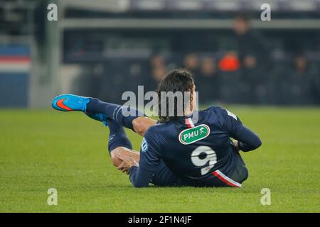 Edinson Roberto Paulo Cavani Gomez (psg) (El Matador) (El Botija) (Florestan) sur le sol lors du match de la coupe française Paris Saint Germain contre le FC Nantes au stade du Parc des Princes à Paris le 11 février 2015. Photo Stephane Allaman / DPPI Banque D'Images