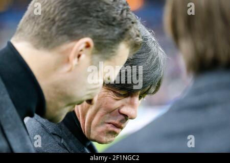 Joachim Loew (GER), responsable de l'équipe nationale allemande Oliver Bierhoff lors du match international de football 2015 entre la France et l'Allemagne le 13 novembre 2015 au Stade de France de Saint Denis, France. Photo Stephane Allaman / DPPI Banque D'Images