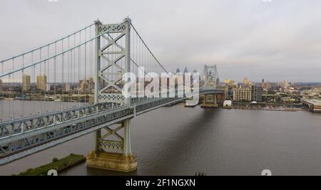 Delaware River Urban Core City Centre Tall Buildings Downtown Philadelphie Pennsylvanie Banque D'Images