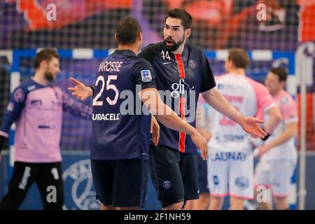 Daniel Narcisse (PSG Hanball), Nikola Karabatic (PSG Hanball) lors du championnat de France Pro D1 2015-2016 match entre Paris Saint Germain (PSG) Handball et Cesson Rennes au Stade Pierre de Coubertin à Paris, France, le 2 décembre 2015 - photo Stephane Allaman / DPPI Banque D'Images