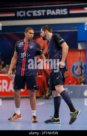 Nikola Karabatic (PSG Hanball), Daniel Narcisse (PSG Hanball) lors du championnat de France Pro D1 2015-2016 match entre Paris Saint Germain (PSG) Handball et Cesson Rennes au Stade Pierre de Coubertin à Paris, France, le 2 décembre 2015 - photo Stephane Allaman / DPPI Banque D'Images
