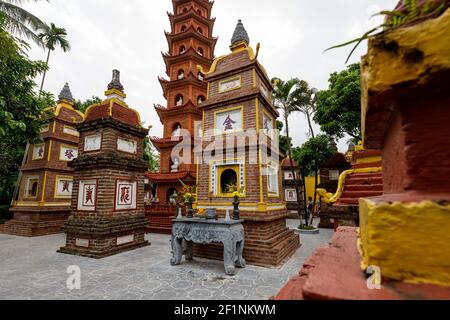 La Pagode Tran Quoc à Hanoi au Vietnam Banque D'Images