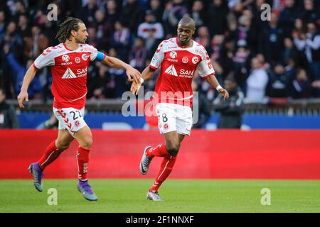 Le Prince Oniangue (Stade de Reims) a marqué un but lors du championnat de France Ligue 1 de football entre Paris Saint Germain et Stade de Reims le 20 février 2016 au stade du Parc des Princes à Paris, France - photo Stephane Allaman / DPPI Banque D'Images