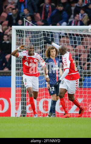 Le Prince Oniangue (Stade de Reims) a marqué un but, Antoine Conte (Stade de Reims), David Luiz Moreira Marinho (psg), Thiago Emiliano da Silva (psg), Layvin Kurzawa (psg) lors du championnat de France Ligue 1 match de football entre Paris Saint Germain et Stade de Reims le 20 février, 2016 au stade du Parc des Princes à Paris, France - photo Stephane Allaman / DPPI Banque D'Images