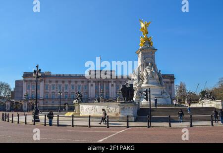 Londres, Royaume-Uni. 09e mars 2021. Vue générale sur le palais de Buckingham à Londres. Crédit : SOPA Images Limited/Alamy Live News Banque D'Images