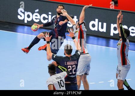 Nikola Karabatic (PSG Hanball), Luka Karabatic (PSG handball), Mahamadou KEITA (US IVRY HANDBALL) lors du championnat de France D1 Handball match entre Paris Saint Germain Handball (PSG) et US Ivry Handball (USI), le 9 novembre 2016 au stade Pierre de Coubertin à Paris, France - photo Stephane Allanan / DPPI Banque D'Images