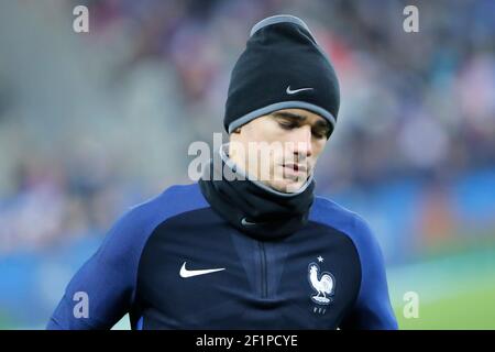 Antoine Griezmann (FRA) à l'échauffement lors de la coupe du monde de la FIFA 2018 qualifiant le groupe A match de football entre la France et la Suède le 11 novembre 2016 au Stade de France à Saint Denis, France - photo Stephane Allaman / DPPI Banque D'Images