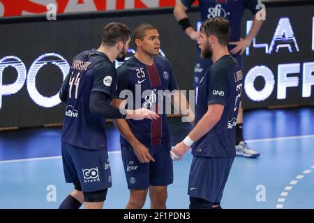 Nikola Karabatic (PSG Hanball), Daniel Narcisse (PSG Hanball), Luka Karabatic (PSG handball) lors du championnat de France Lidl StarLigue Handball match entre Paris Saint-Germain Handball et Montpellier Handball le 23 novembre 2016 au stade Pierre de Coubertin à Paris, France - photo Stephane Allaman / DPPI Banque D'Images