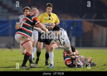 Adam Thompstone (Leicester Tigers) et Dan Cole (Leicester Tigers) ont catadifié Daniel William carter - Dan carter (Racing Metro 92), Xavier CHAUVEAU (Racing Metro 92) lors de la coupe européenne des champions de rugby, Pool 1, match de rugby Union entre Racing Metro 92 et Leicester Tigers le 14 janvier, 2017 au stade Yves du Manoir à Colombes, France - photo Stephane Allaman / DPPI Banque D'Images