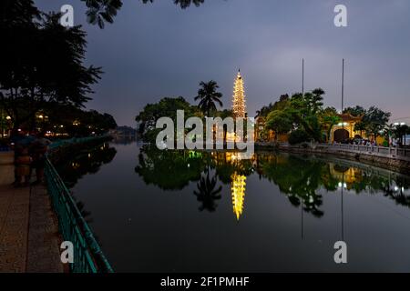 La Pagode Tran Quoc à Hanoi au Vietnam Banque D'Images