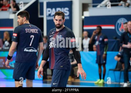 Nikola Karabatic (PSG Hanball), Luka Stepancic (PSG Hanball) pendant la Ligue des champions de l'EHF, ronde 16, 2ème match de handball de jambe entre Paris Saint-Germain et HBC Nantes le 1er avril 2017 au stade Pierre de Coubertin à Paris, France - photo Stephane Allaman / DPPI Banque D'Images