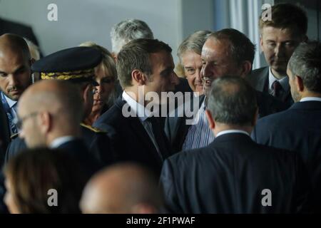 Emmanuel Macron, président de la République française lors de la 100e coupe française, finale du match de football entre SCO Angers et Paris Saint-Germain le 27 mai 2017 au Stade de France à Saint-Denis, France - photo Stephane Allaman / DPPI Banque D'Images