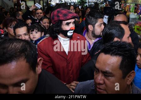 Ciudad de México, 08 marzo 2021– Muere el famoso payaso mexicano Cepillín (El payasito de la Tele), murió tras ser Hospitalizado de emergencia la semana pasada por una lesión en la columna, fleció a los 75 años Ricardo González Gutiérrez, “Cepillín”. @cepillintv #Cepellin durante la develación de sus huellas en Plaza Galerías. (Foto: @pacomxdf Francisco MORALES/DAMMPHOTO NortePhoto.com) Banque D'Images