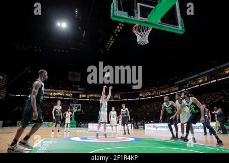 Hugo Invernizzi (Nanterre 92) à portée libre pendant le championnat de France Pro A (Jeep Elite) match de basket-ball entre Nanterre 92 v Asvel le 11 mars 2018 au stade U Arena de Nanterre, France - photo Stephane Allaman / DPPI Banque D'Images