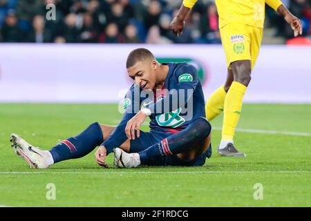 Chaussure de best sale foot mbappe 2019