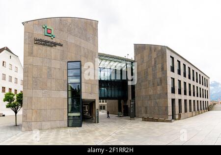 Vue du siège de la banque Liechtensteinische Landesbank à Vaduz in Liechtenstein Banque D'Images