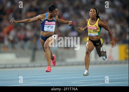 ATHLÉTISME - CHAMPIONNATS DU MONDE IAAF 2011 - DAEGU (KOR) - JOUR 3 - 29/08/2011 - FEMMES 100M FINAL - CAMELITA JETER (USA) / GAGNANT - SHELLY-ANN FRASER-PRYCE (JAM) - PHOTO : FRANCK FAUGERE / KMSP / DPPI Banque D'Images