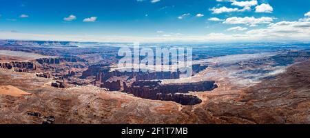 Vue panoramique sur le paysage pittoresque du parc national de Canyonlands, Utah Banque D'Images