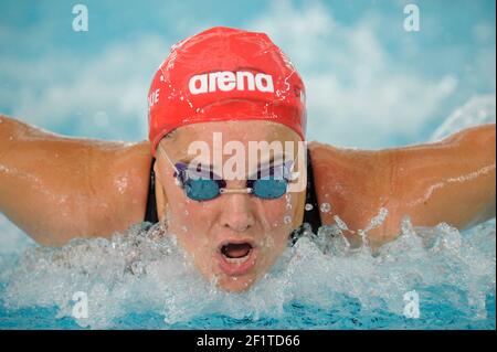 NATATION - RÉUNION INTERNATIONALE 2012 - NANCY (FRA) - 20/01/2012 - PHOTO : STEPHANE KEMPINAIRE / KMSP / DPPI - 100 M FEMMES PAPILLONS - CHALEUR - MELANIE HENIQUE (FRA) Banque D'Images