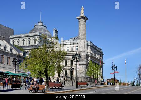 Colonne Nelson et hôtel de ville sur la place Jacques-Cartier, Vieux-Montréal, Québec, Montréal, Canada, Canadien, province, Québec. Banque D'Images