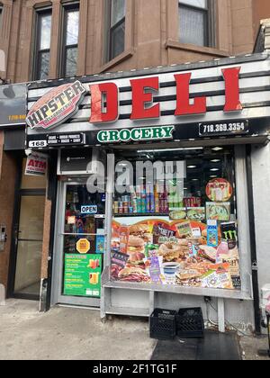 Hipster Deli and Grocery on 7th Avenue dans le quartier Park Slope de Brooklyn, New York.» Banque D'Images