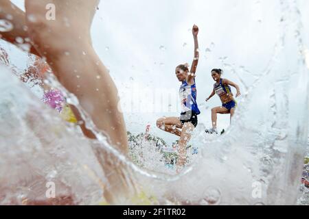 ATHLÉTISME - CHAMPIONNATS DE FRANCE 2012 - ANGERS (FRA) - JOUR 1 - 15/06/2012 - PHOTO PHILIPPE MILLEREAU / KMSP / DPPI - FEMMES - STEEPLE - ILLUSTRATION Banque D'Images