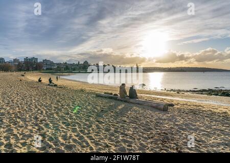 Kitsilano Beach au coucher du soleil. Vancouver, Canada Banque D'Images