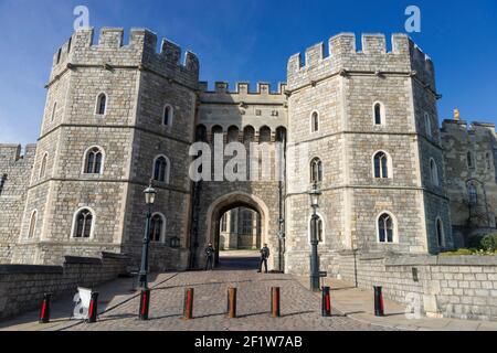 Porte d'entrée de Henry III au château de Windsor résidence officielle de la reine Elizabeth II, Windsor, Berkshire, Angleterre, Royaume-Uni Banque D'Images