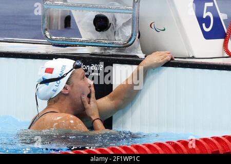 LONDRES 2012 - PARALYMPIQUES - JOUR 7 - 05/09/2012 - PHOTO EDDY LEMAISTRE / KMSP / DPPI - CENTRE AQUATIQUE - NATATION - LIBRE 400 M POUR FEMMES - ELODIE LORANDI (FRA) EST CHAMPION PARALYMPIQUE ET MÉDAILLÉ D'OR Banque D'Images