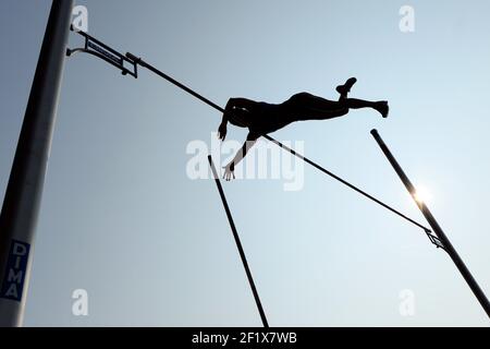 Athlétisme - Championnat de France élite 2013 - Stade Charlety / Paris (FRA) - jour 2 - 13/07/2013 - photo Philippe Millereau / KMSP / DPPI - femmes - Pole Vault - Illustration Banque D'Images