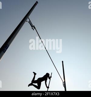 Athlétisme - Championnat de France élite 2013 - Stade Charlety / Paris (FRA) - jour 2 - 13/07/2013 - photo Philippe Millereau / KMSP / DPPI - femmes - Pole Vault - Illustration Banque D'Images