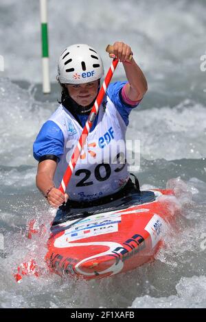 Canoë-kayak - Championnat d'Europe Slalom Junior et moins de 23 ans - Bourg-Saint-Maurice , FRANCE - jour 1 - 30/07/2013 - photo JULIEN CROSNIER / KMSP / DPPI - Juniors - Canoe Women - Charlotte Abba (FRA) Banque D'Images