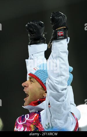 OLE Einar Bjoerndalen, de Norvège, réagit après sa victoire lors du sprint masculin de biathlon de 10 km des XXII Jeux Olympiques d'hiver Sotchi 2014, au complexe de ski de fond et de biathlon Laura, le 8 février 2014 à Sotchi, Russie. Photo Pool KMSP / DPPI. OLE Einar Bjoerndalen a remporté la médaille d'or Banque D'Images