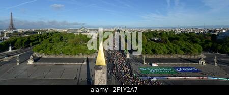 Illustration des champs-Elysées, tour Eiffel et Obélisque lors du Marathon de Paris 2014, France, 6 avril 2014, photo Philippe Millereau / KMSP / DPPI Banque D'Images