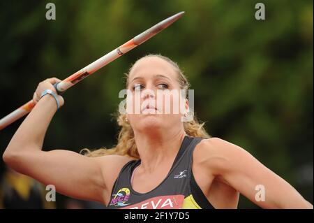 Mathilde Andraud (FRA) sur les femmes Javeling lors des Championnats de France élite 2014, au Stade Georges-Hebert, Reims, France, le 11 juillet 2014. Photo Stephane Kempinaire / KMSP / DPPI Banque D'Images