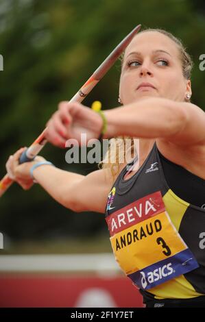 Mathilde Andraud (FRA) sur les femmes Javeling lors des Championnats de France élite 2014, au Stade Georges-Hebert, Reims, France, le 11 juillet 2014. Photo Stephane Kempinaire / KMSP / DPPI Banque D'Images