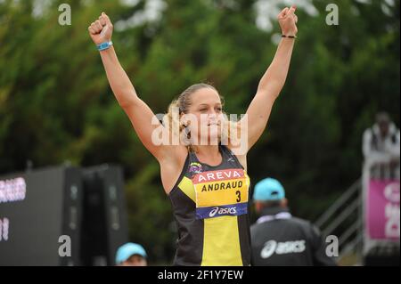 Mathilde Andraud (FRA) sur les femmes Javeling lors des Championnats de France élite 2014, au Stade Georges-Hebert, Reims, France, le 11 juillet 2014. Photo Stephane Kempinaire / KMSP / DPPI Banque D'Images