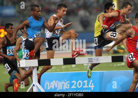 Anthony Pontier (FRA) lors de la compétition masculine Steeplechase de Nanjing 2014, Jeux Olympiques de la Jeunesse à Nanjing, dans la province de Jiangsu en Chine orientale, jour 6, le 21 août 2014. Photo Eddy Lemaistre / KMSP / DPPI Banque D'Images