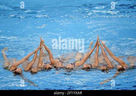 Carolane Canavese, Alice Carbonnel, Esther Ducrocq, Inesse Guermoud, Solene Lusseau, Estelle Philibert, Abbygaelle Slonina, Laura Tremble, Camille Egidio, Charlotte Tremble se disputent en natation synchronisée, qualification des équipes routine libre, pendant les 1ers Jeux Olympiques européens 2015 à Bakou, Azerbaïdjan, jour 0, le 12 juin 2015 - photo Philippe Millereau / KMSP / DPPI Banque D'Images