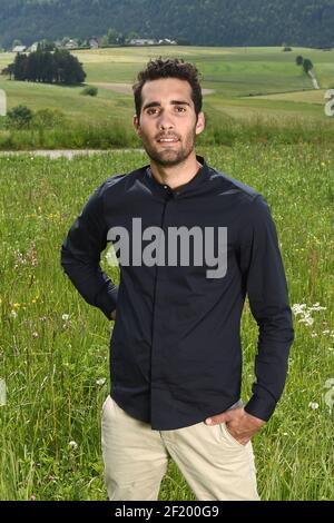 Martin Fourcade de France pose à domicile, à Lans en Vercors, France, le 1er juin 2015. Photo Philippe Millereau / KMSP / DPPI Banque D'Images