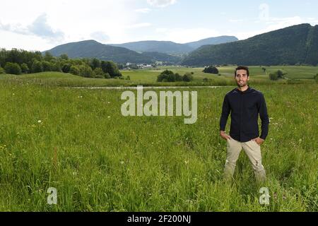 Martin Fourcade de France pose à domicile, à Lans en Vercors, France, le 1er juin 2015. Photo Philippe Millereau / KMSP / DPPI Banque D'Images