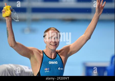 Sarah Sjoestroem (SWE) est en compétition et remporte la médaille d'or sur le papillon féminin de 100 m lors des 16e championnats du monde de Fina 2015, à Kazan, Russie, jour 11, le 3 août, 2015 - photo Stephane Kempinaire / KMSP / DPPI Banque D'Images